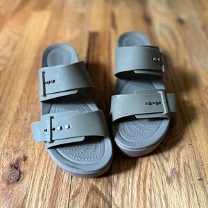 Crocs Brooklyn Buckle Wedge Platform